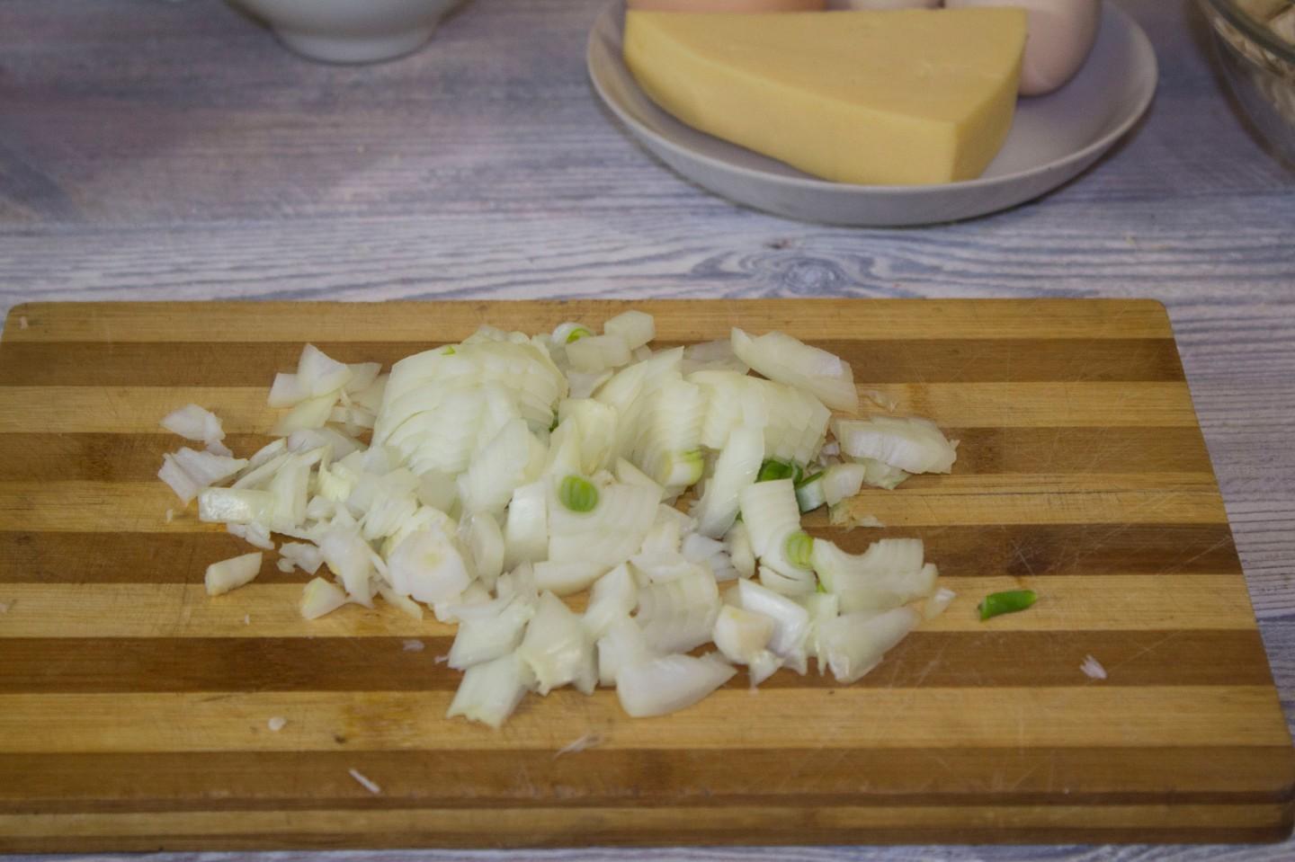 Шаг 10 приготовления Пирог с грибами и сыром
