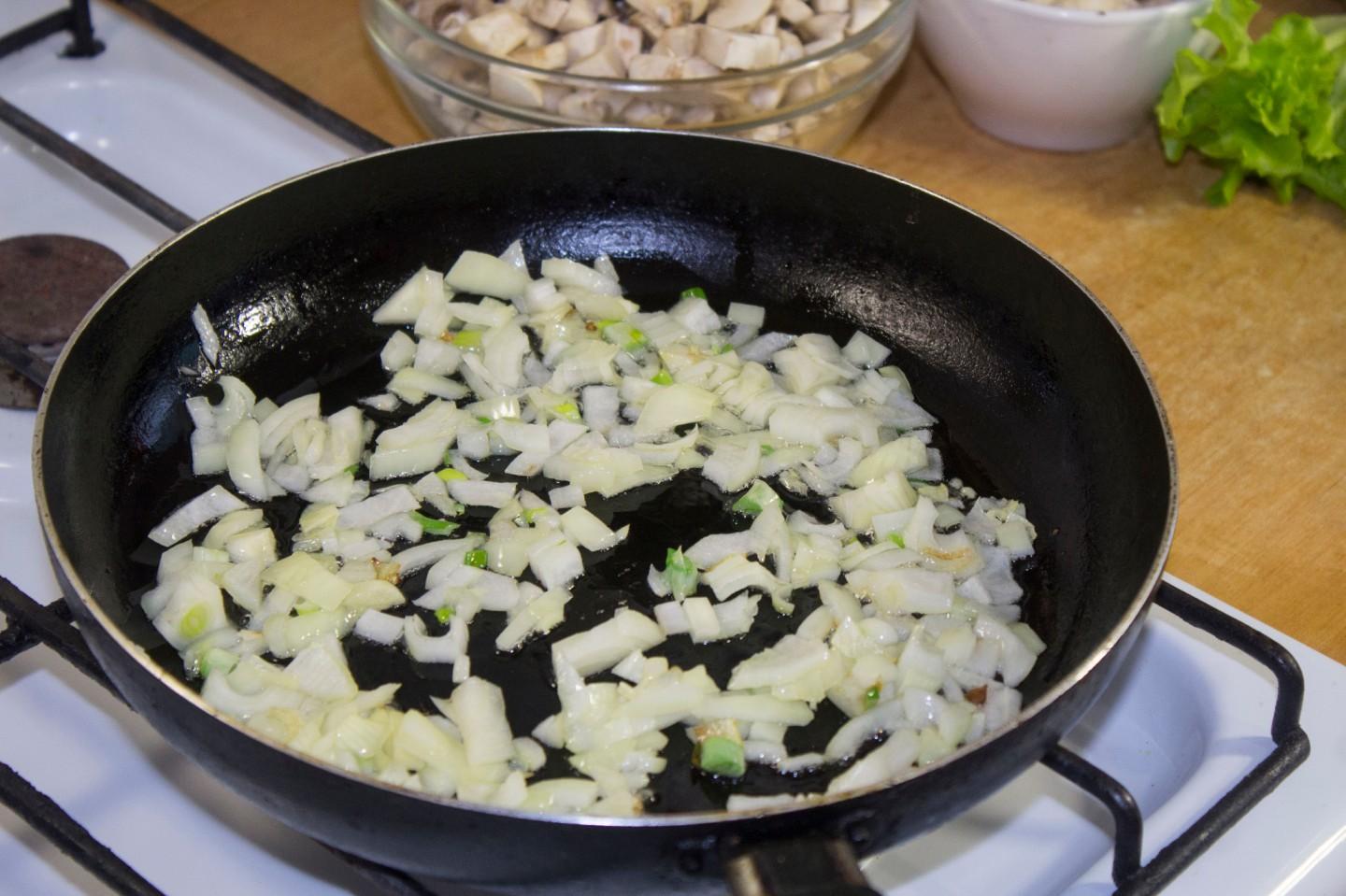 Шаг 11 приготовления Пирог с грибами и сыром