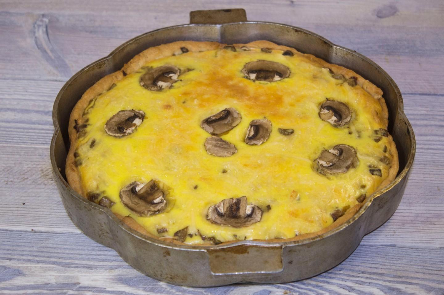 Шаг 23 приготовления Пирог с грибами и сыром