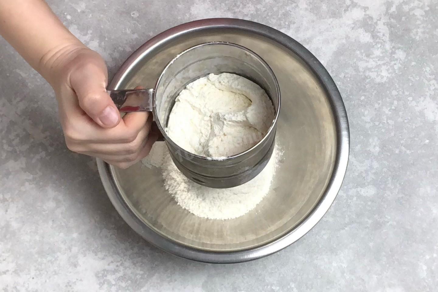 Шаг 2 приготовления Кукурузный хлеб в хлебопечке