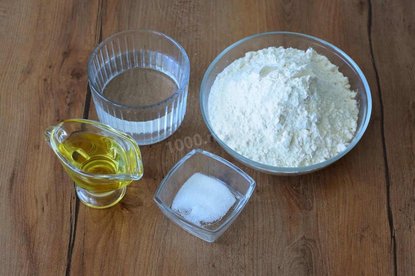Шаг 1 приготовления Кутабы с мясом по азербайджански на сковороде