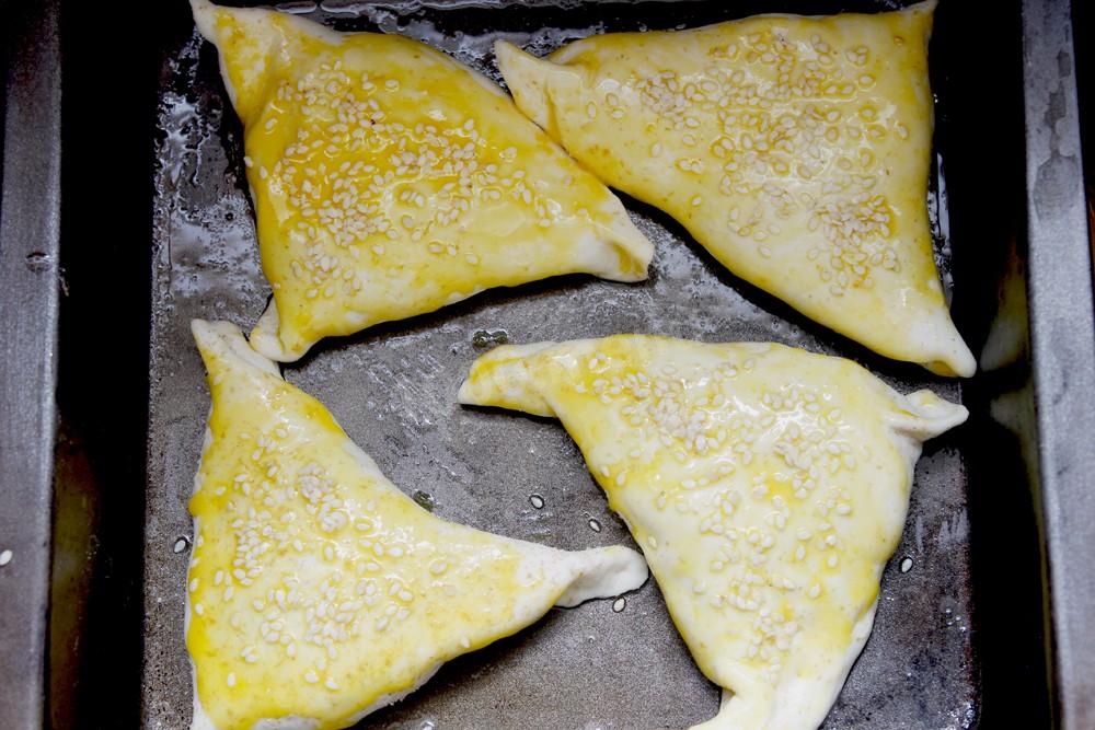 Шаг 8 приготовления Самса из слоеного теста с мясом