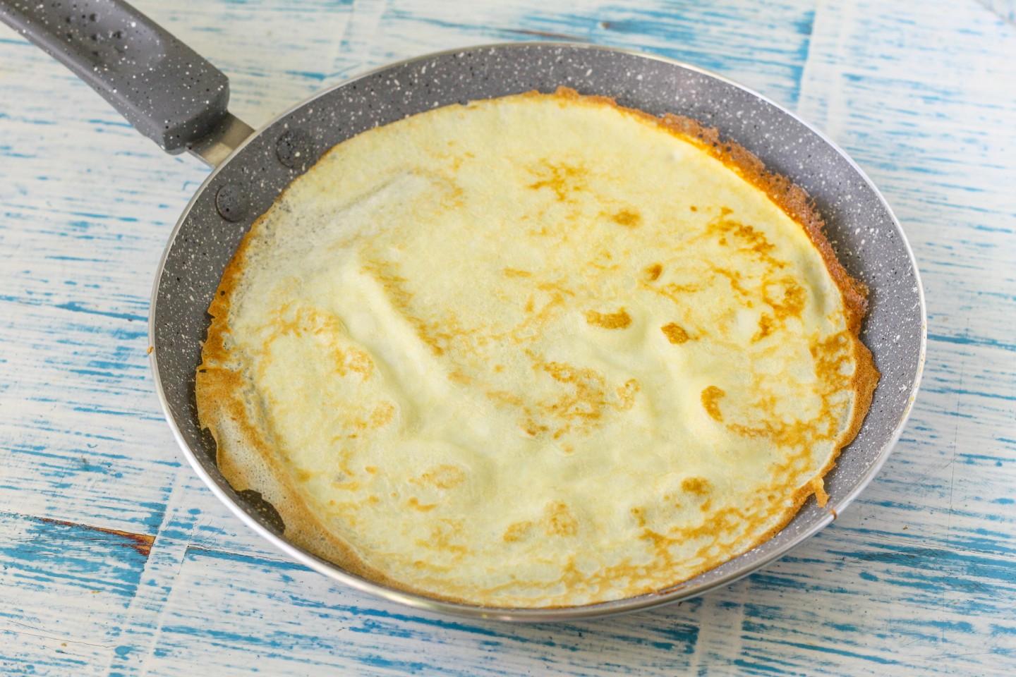 Шаг 7 приготовления Блинный торт со сгущенкой