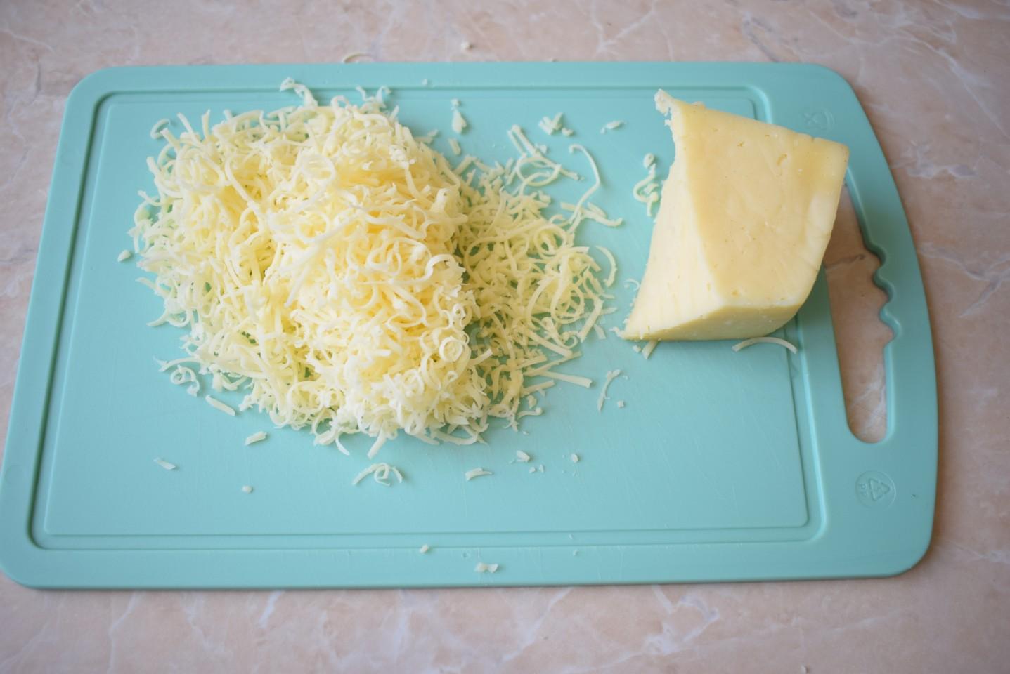 Шаг 4 приготовления Блины с сыром и зеленью