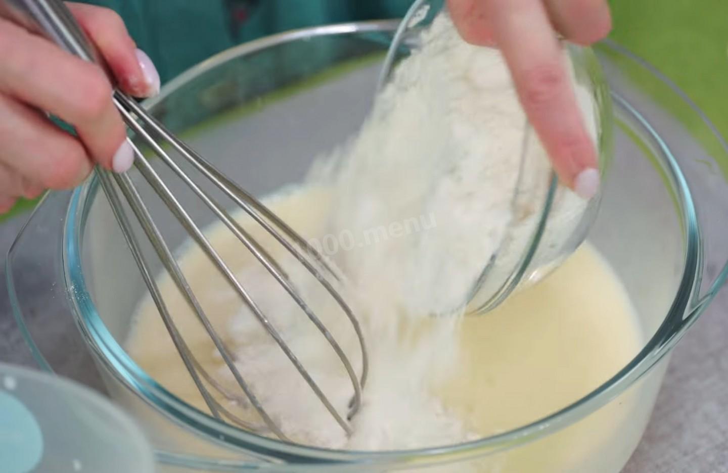 Шаг 5 приготовления Блины из заварного теста с начинкой из мясного фарша