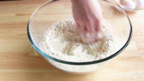 Шаг 1 приготовления Слоистые лепёшки с творогом и зеленью