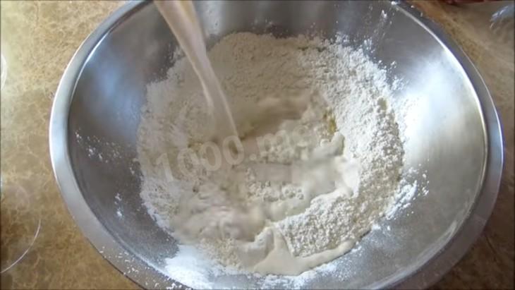 Шаг 1 приготовления Слоёнки под содой