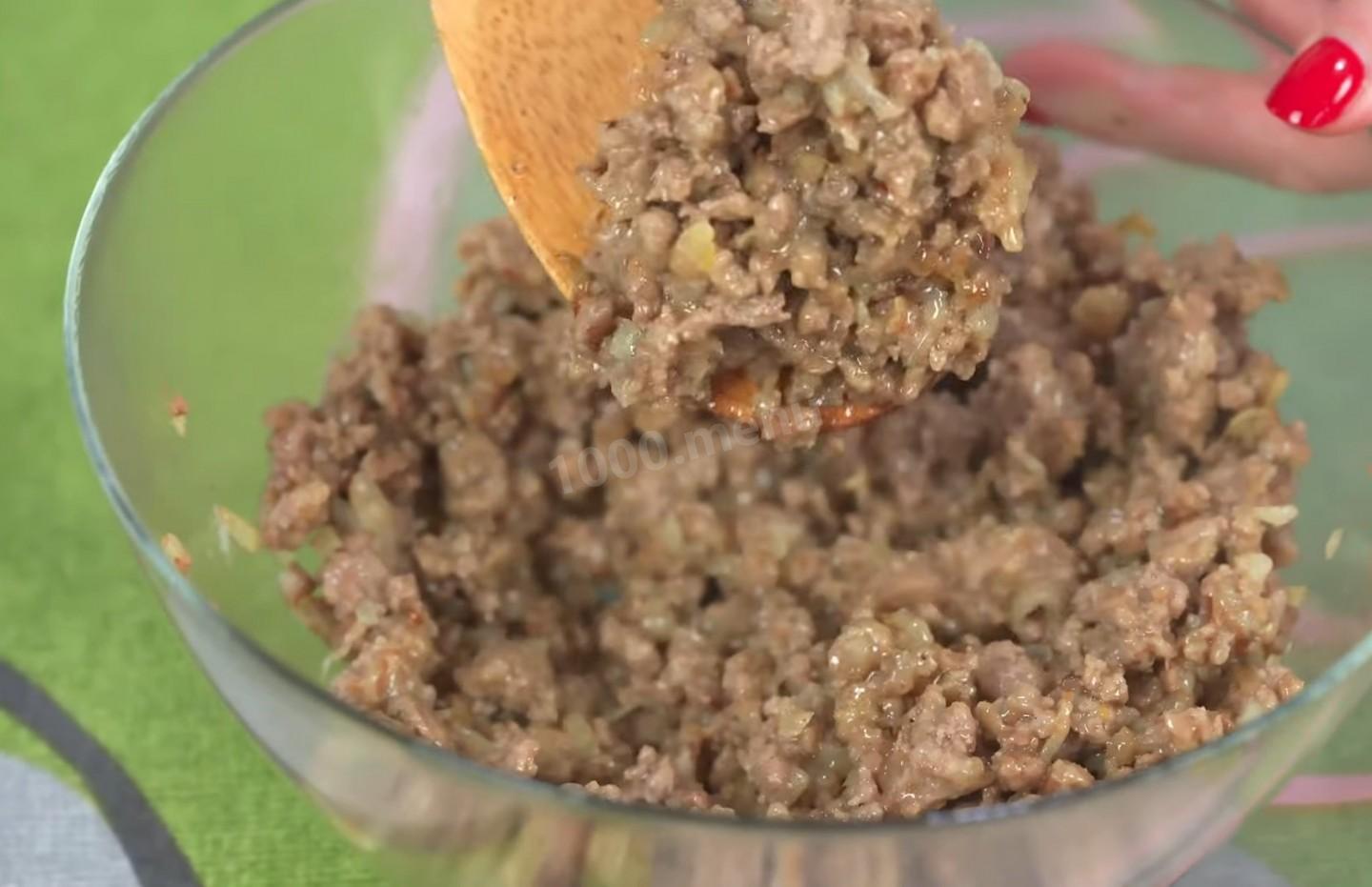 Шаг 11 приготовления Дрожжевые пирожки с мясной начинкой в духовке