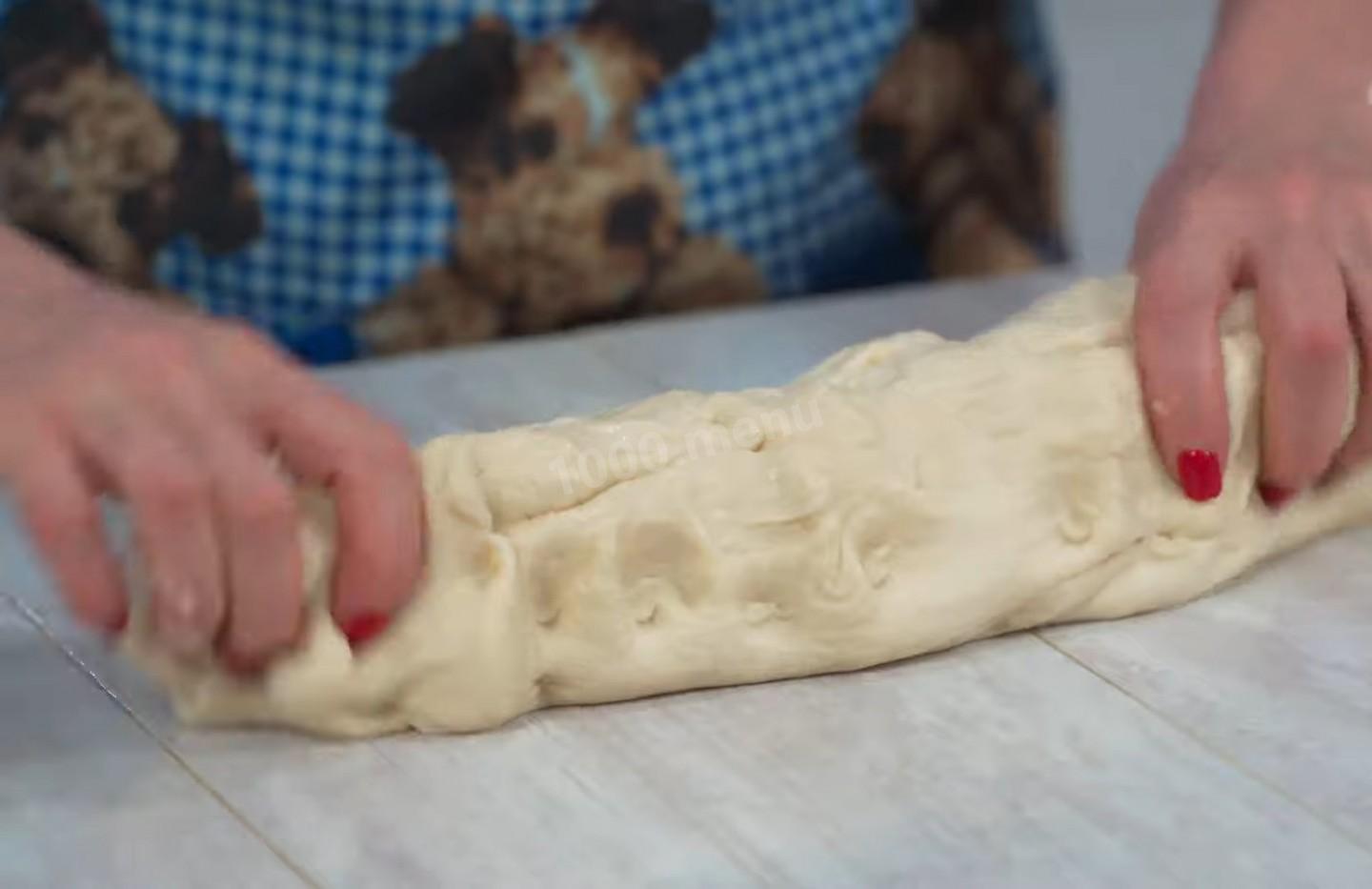Шаг 12 приготовления Дрожжевые пирожки с мясной начинкой в духовке