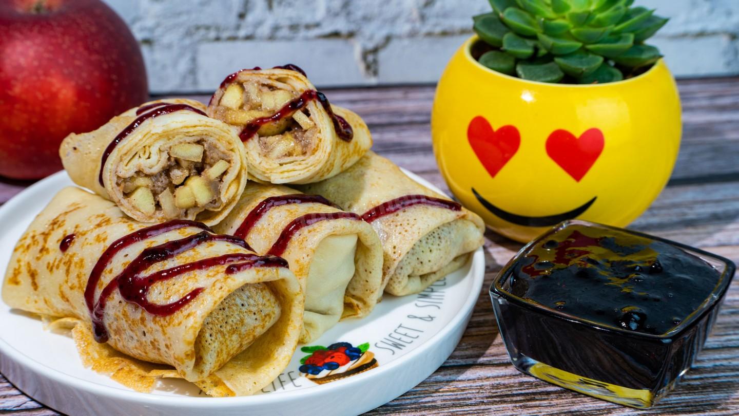 Шаг 15 приготовления Блины с яблочной начинкой на кефире