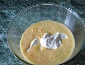 Шаг 3 приготовления Кекс с начинкой из творога и банана
