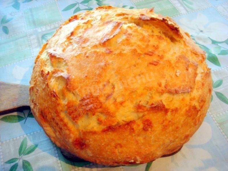 Обложка рецепта Домашний хлеб на сухих дрожжах с твердым сыром в духовке