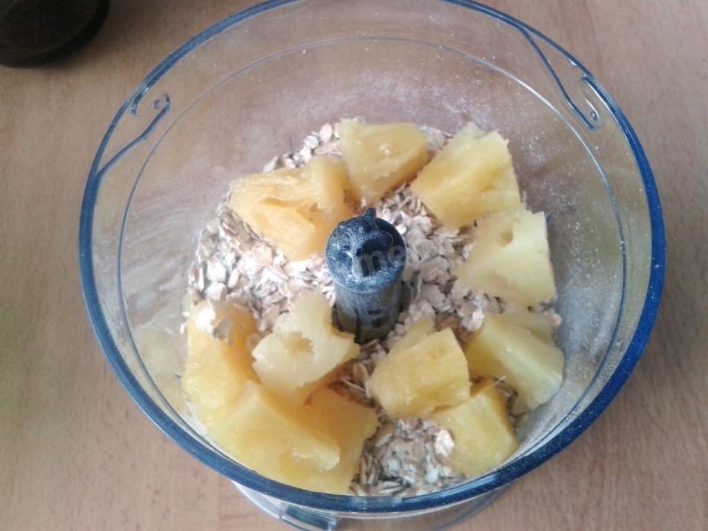 Шаг 1 приготовления Овсяное печенье с ананасом