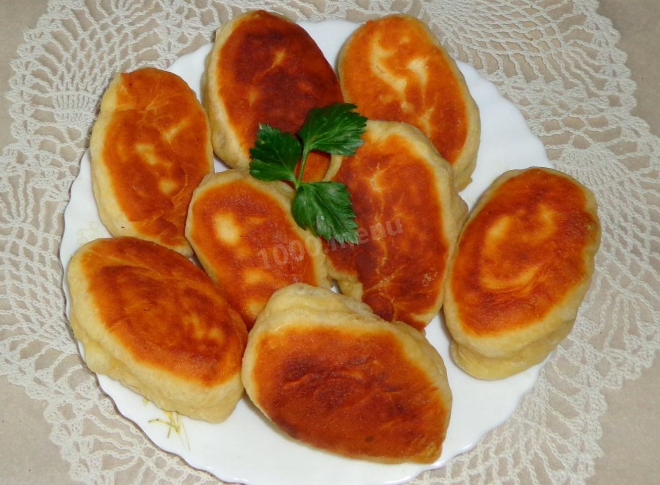 Обложка рецепта Пирожки из теста на сухих дрожжах и картофельном отваре