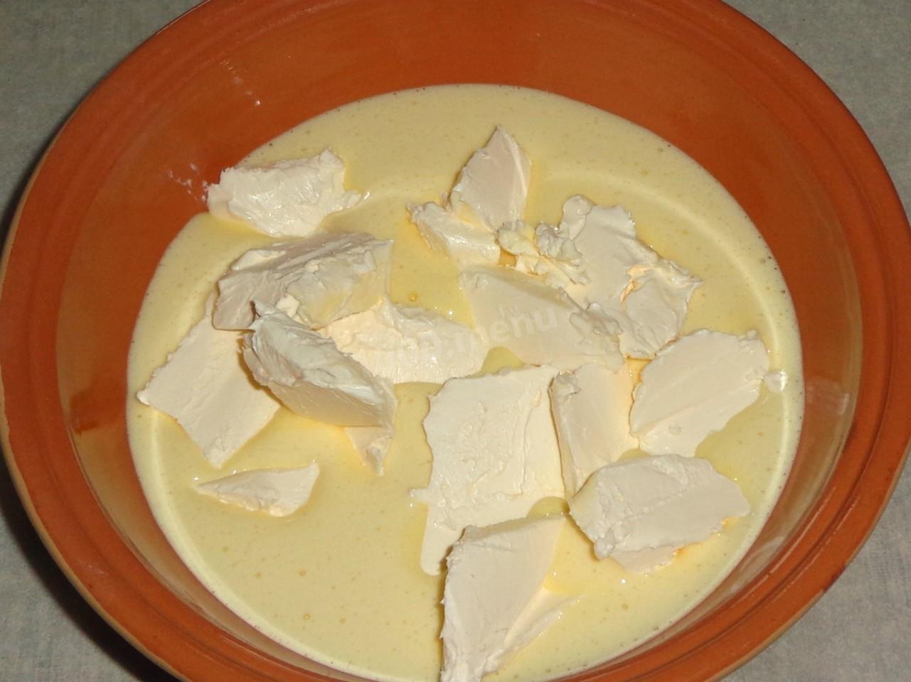 Шаг 4 приготовления Печенье на маргарине с кусочками шоколада