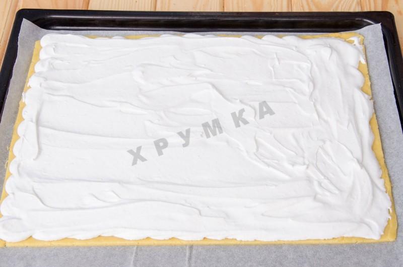 Шаг 14 приготовления Торт Воздушный сникерс из песочного теста
