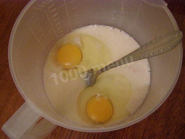 Шаг 5 приготовления Открытый дрожжевой пирог с яблоками и изюмом в духовке
