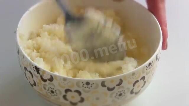 Шаг 8 приготовления Пирог со сливками с крошкой на дрожжах