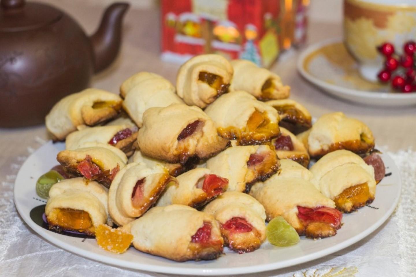 Шаг 16 приготовления Рогалики с мармеладом на маргарине