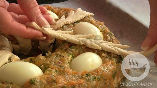 Шаг 13 приготовления Пирог из куриного фарша Рождественское кольцо