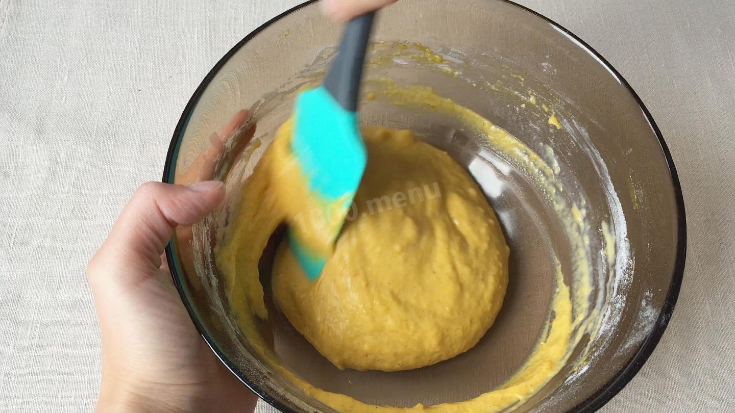 Шаг 9 приготовления Тыквенные кексы с грецкими орехами