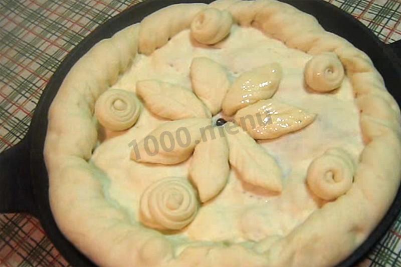 Шаг 21 приготовления Дрожжевой пирог с начинкой из капусты и шпрот