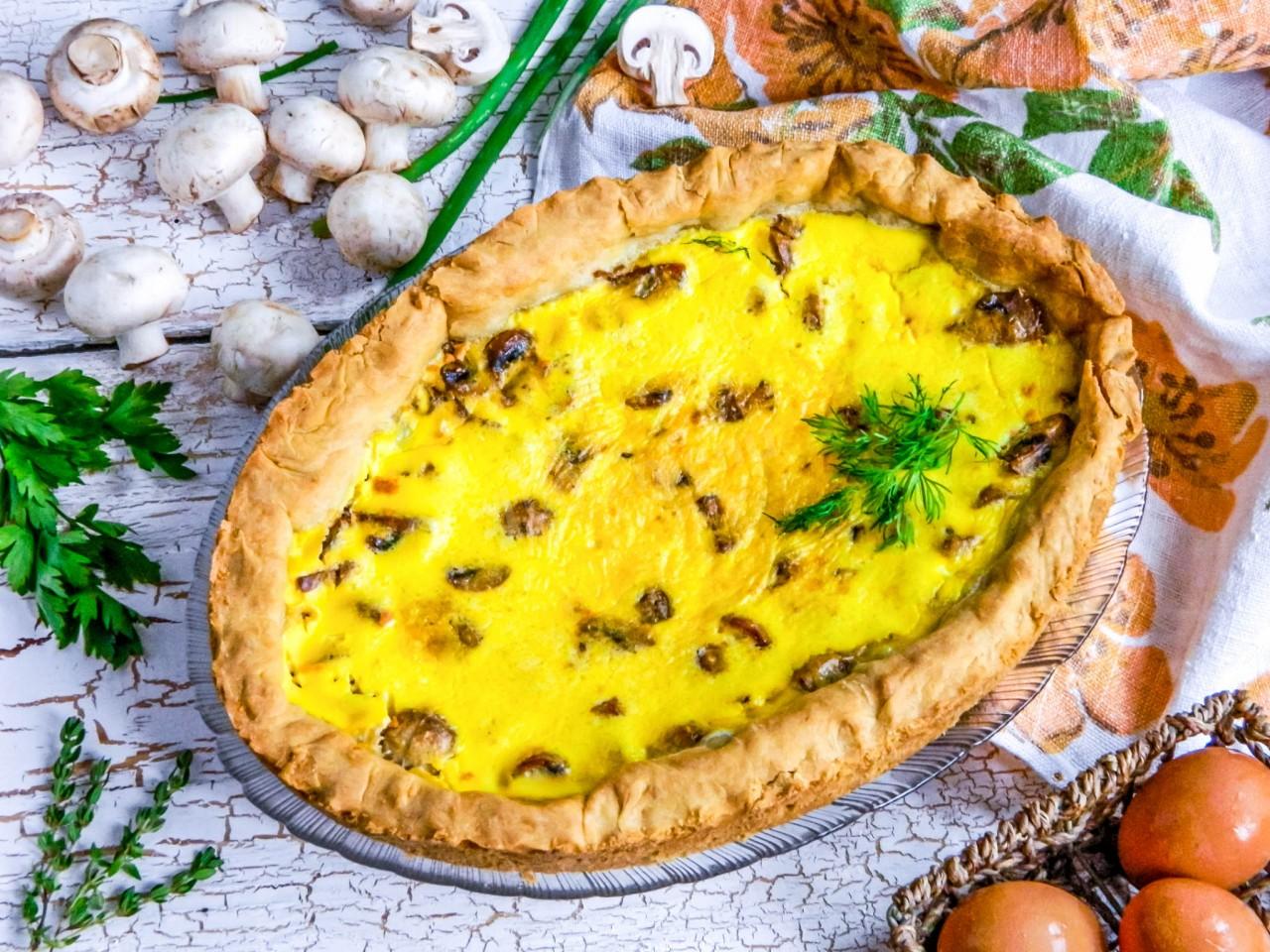 Обложка рецепта Пирог с грибами и сырно-сливочной заливкой