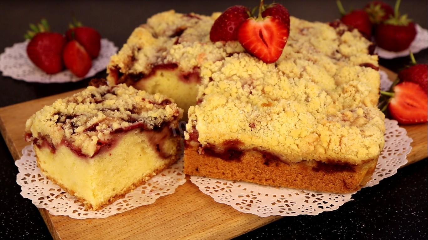 Шаг 17 приготовления Пирог с клубникой и штрейзелем