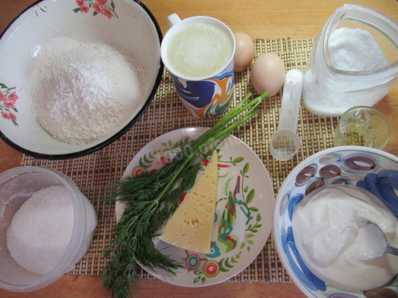Шаг 1 приготовления Пирожки с курицей на сметане без дрожжей