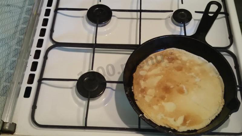 Шаг 3 приготовления Курник из блинчиков