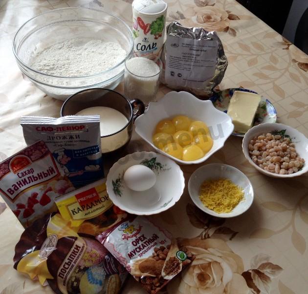 Шаг 1 приготовления Кулич Царский с мускатным орехом и кардамоном