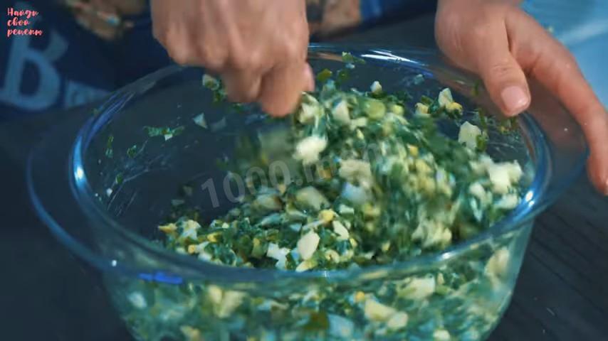 Шаг 12 приготовления Пирожки с куриным яйцом и зеленым луком