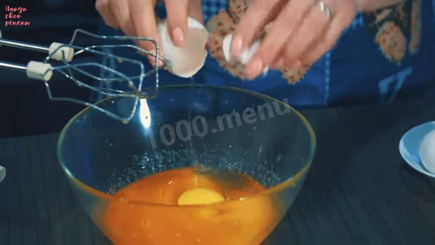 Шаг 4 приготовления Лимонный кекс на кефире с разрыхлителем