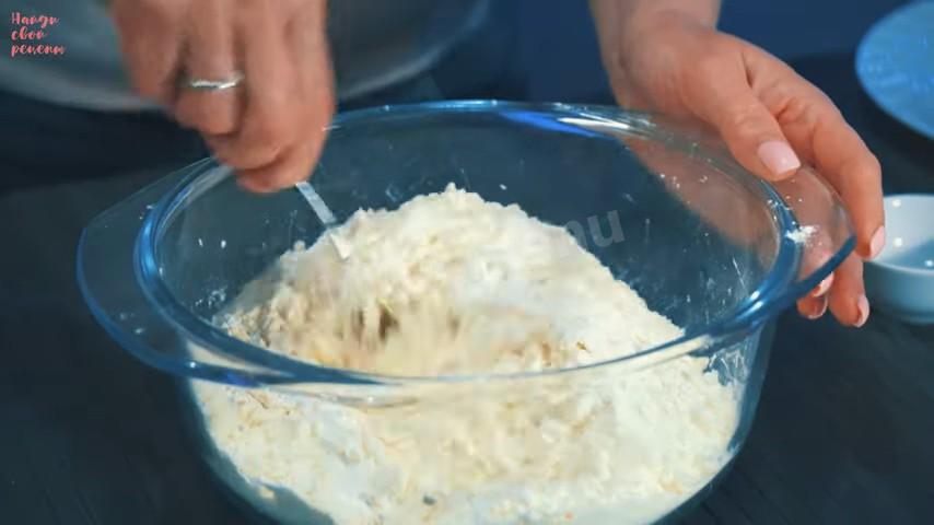 Шаг 6 приготовления Песочные рогалики с белковой начинкой