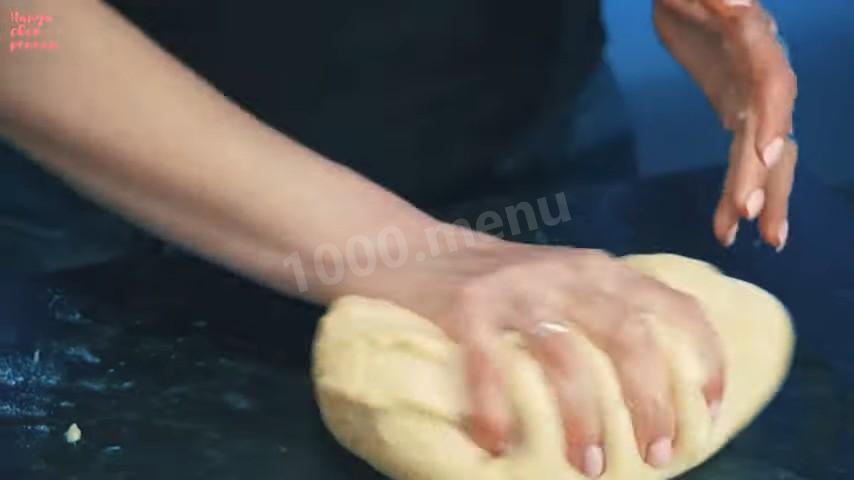 Шаг 15 приготовления Сдобные булочки с зеленью и сыром по-турецки