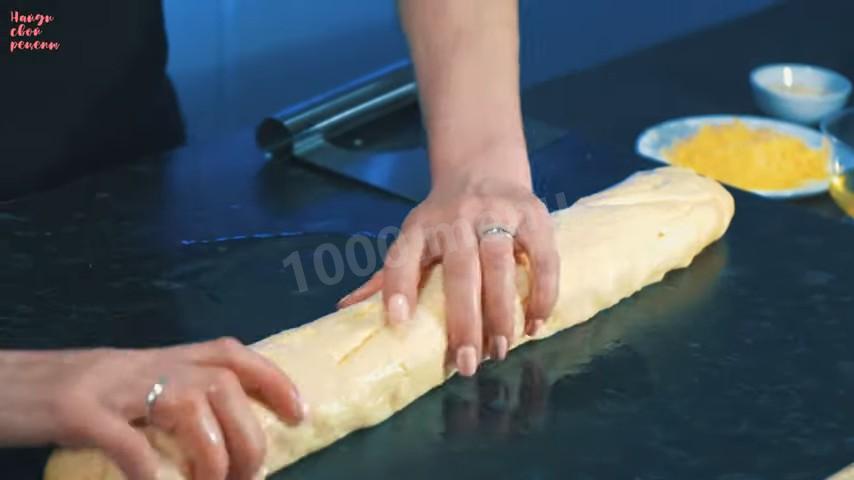 Шаг 18 приготовления Сдобные булочки с зеленью и сыром по-турецки