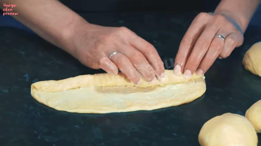 Шаг 23 приготовления Сдобные булочки с зеленью и сыром по-турецки
