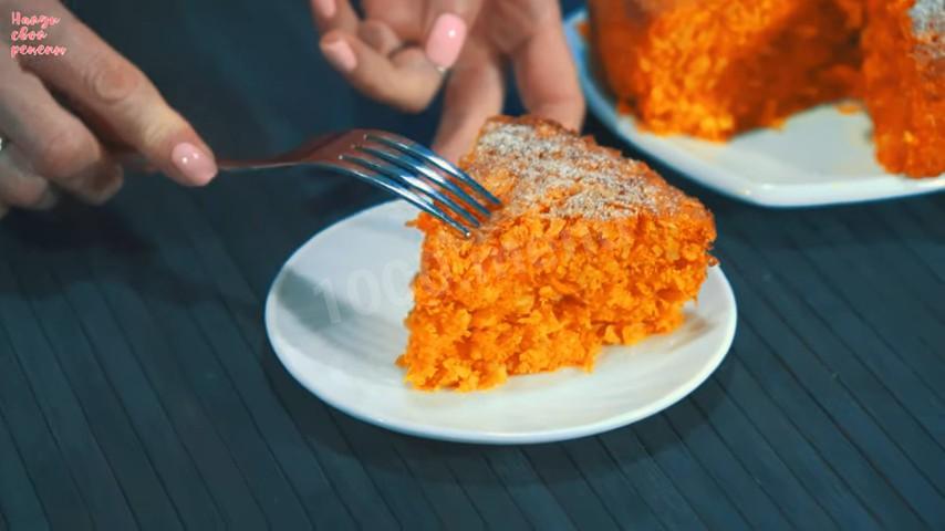 Шаг 18 приготовления Морковный пирог с ванильным вкус овсяными хлопьями и курагой