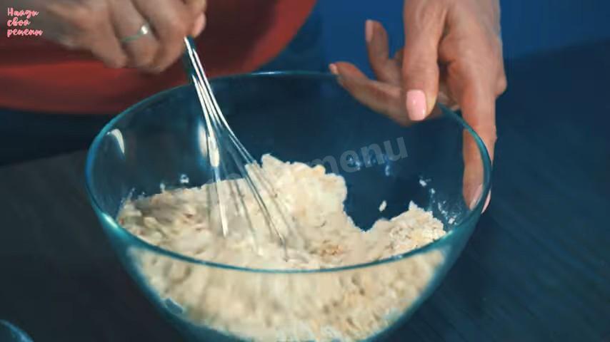 Шаг 9 приготовления Морковный пирог с ванильным вкус овсяными хлопьями и курагой