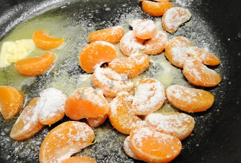 Шаг 2 приготовления Рождественский кекс с мандаринами в мультиварке