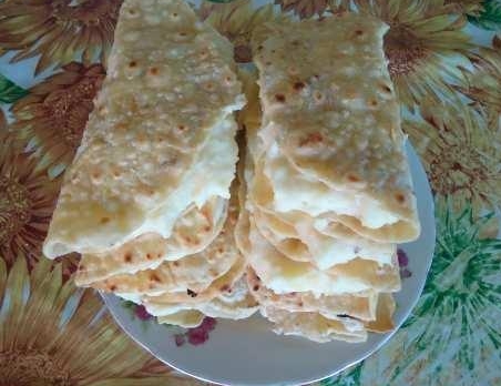 Обложка рецепта Татарские лепешки на молоке с картошкой и зеленью