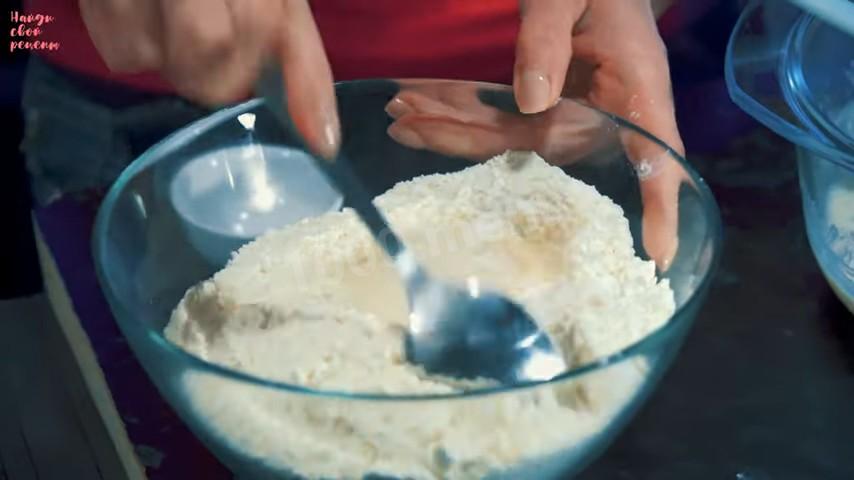 Шаг 14 приготовления Бублики с маком на молоке
