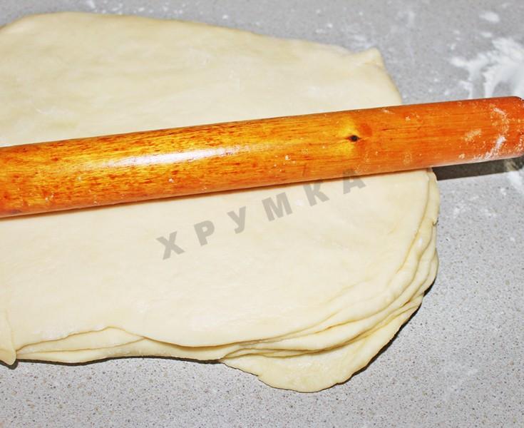 Шаг 11 приготовления Слоеные круассаны с абрикосовым вареньем