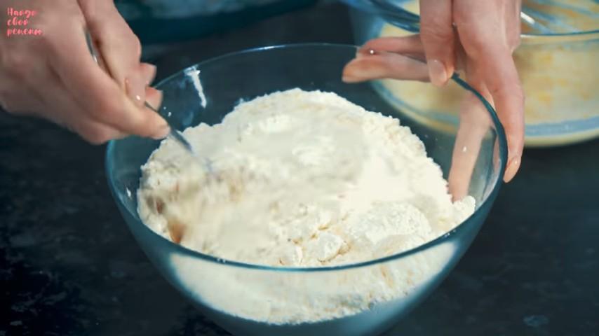 Шаг 10 приготовления Классические беляши с сочной мясной начинкой