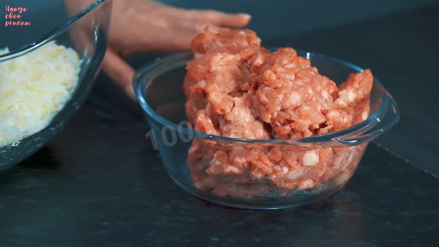 Шаг 16 приготовления Классические беляши с сочной мясной начинкой