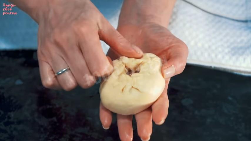 Шаг 24 приготовления Классические беляши с сочной мясной начинкой