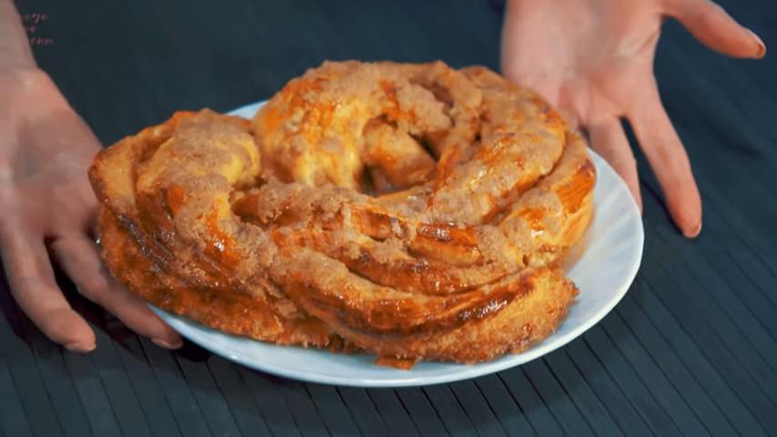 Шаг 35 приготовления Большая сахарная плетенка с корицей по-эстонски