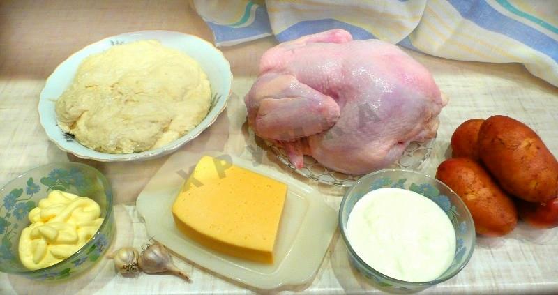 Шаг 1 приготовления Лепешка с курицей картошкой и сыром в духовке