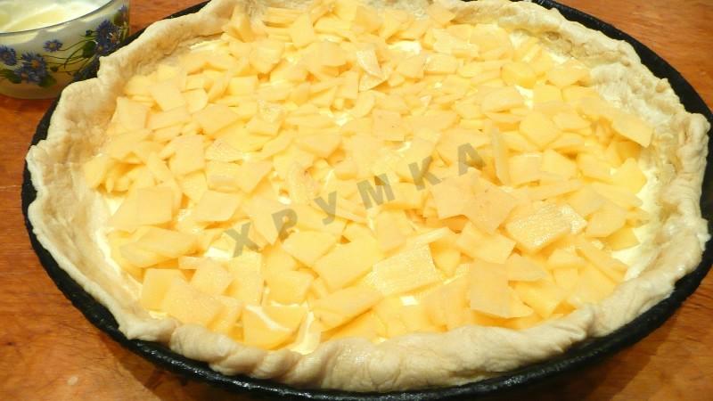 Шаг 7 приготовления Лепешка с курицей картошкой и сыром в духовке