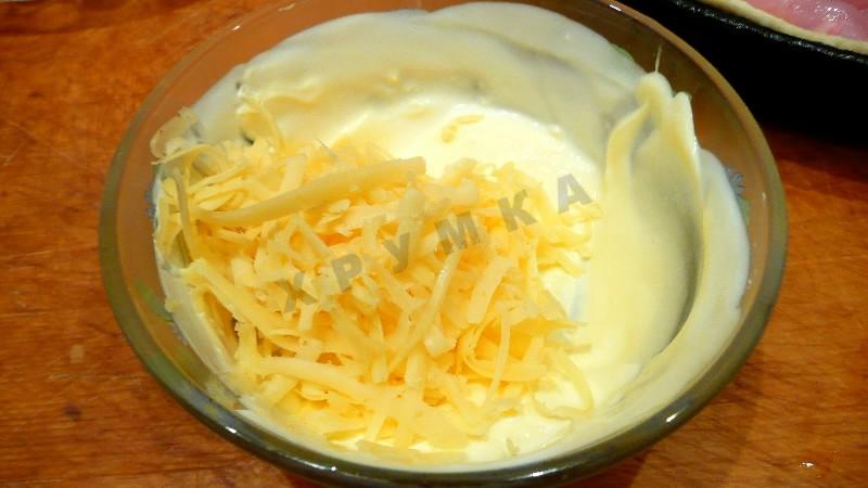 Шаг 9 приготовления Лепешка с курицей картошкой и сыром в духовке